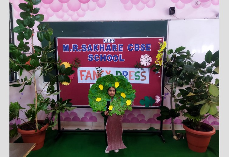 Fancy Dress competition on the eve of Environment Day for UKG