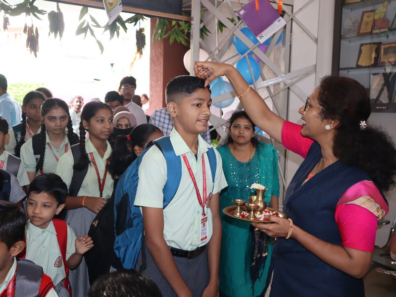 A Grand Welcome Back at KLE M.R. Sakhare CBSE School!