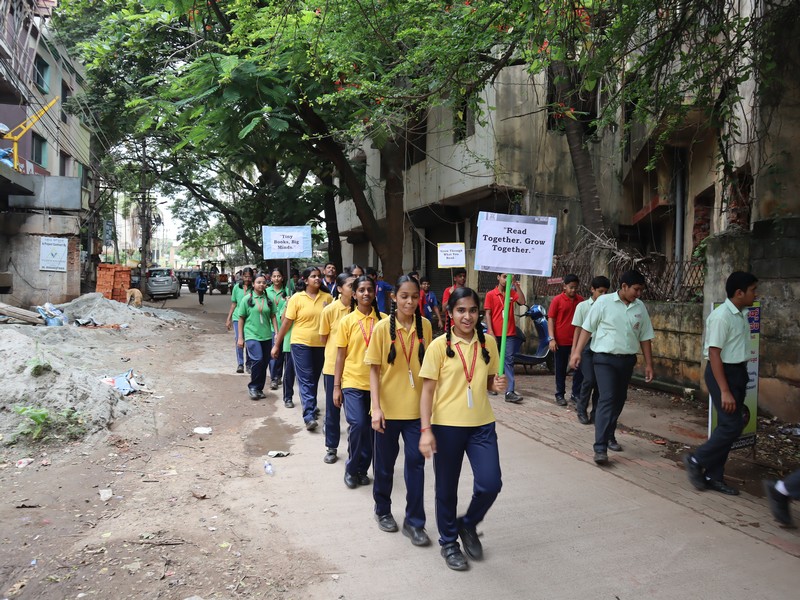 Read and Grow - A Marathon of Minds and Miles!