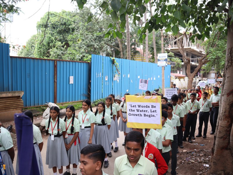 Read and Grow - A Marathon of Minds and Miles!