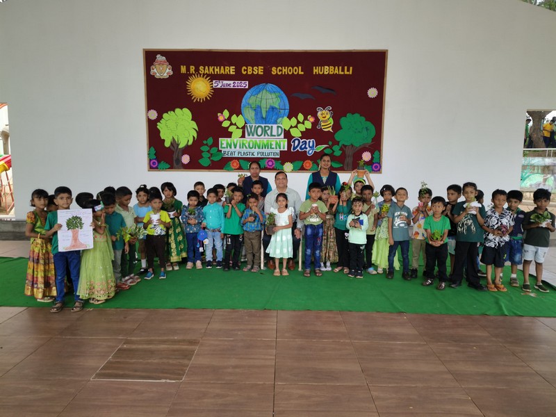 One Step, One Sapling, One Earth: Beat Plastic Pollution 🌍🚯🌱