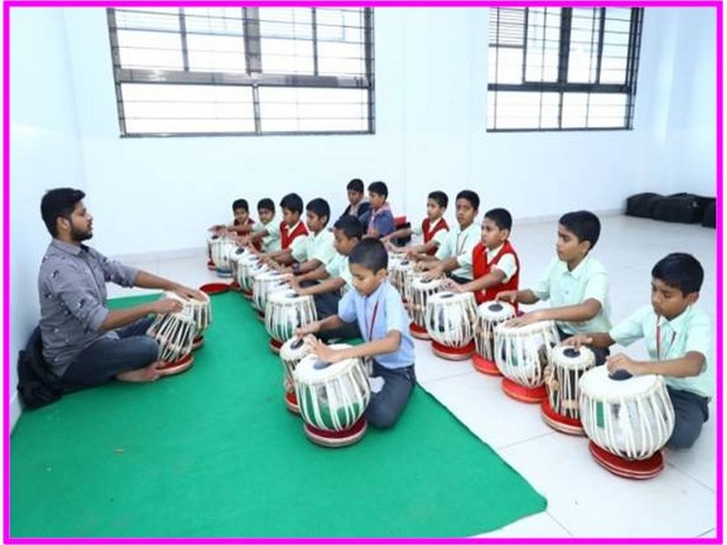 KLE M.R. Sakhare English Medium CBSE School, Music and Dance