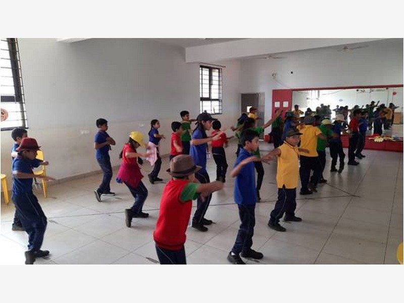 KLE M.R. Sakhare English Medium CBSE School, Music and Dance