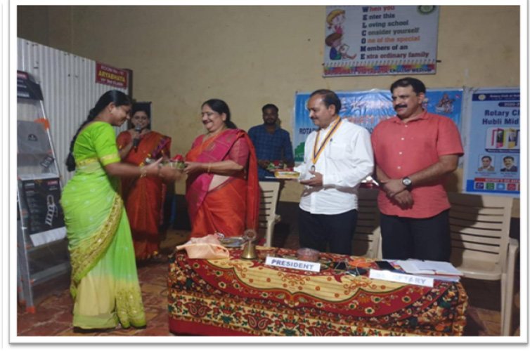 Workshop at Saraswati Vidyamandir, conducted for teachers on the topic On-Line classes By Principal Mrs Sharmila Hemant 
